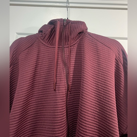 Nike Burgundy Sweatshirt - Picture 5 of 7